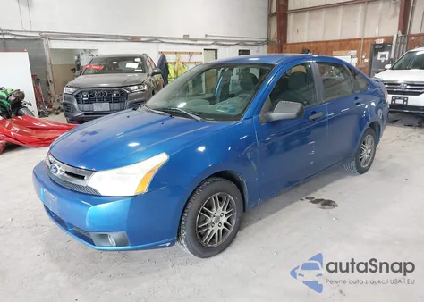 2010 Ford Focus Se z USA, uszkodzony, nr VIN 1FAHP3FN8AW284811